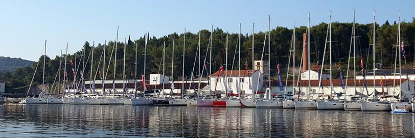 Noleggio barche in Croazia - Yacht Club Milna  