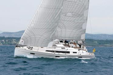 Sailboat Bavaria Cruiser 41 S