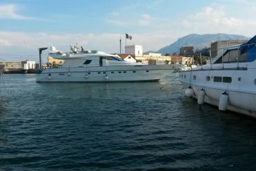 Motorboat AMC 22